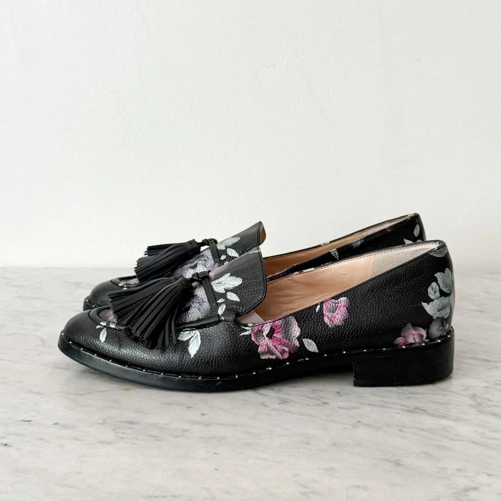 Vince Camuto Geralin Floral Loafers 8.5 Black Leather Studded Almond Toe Flats